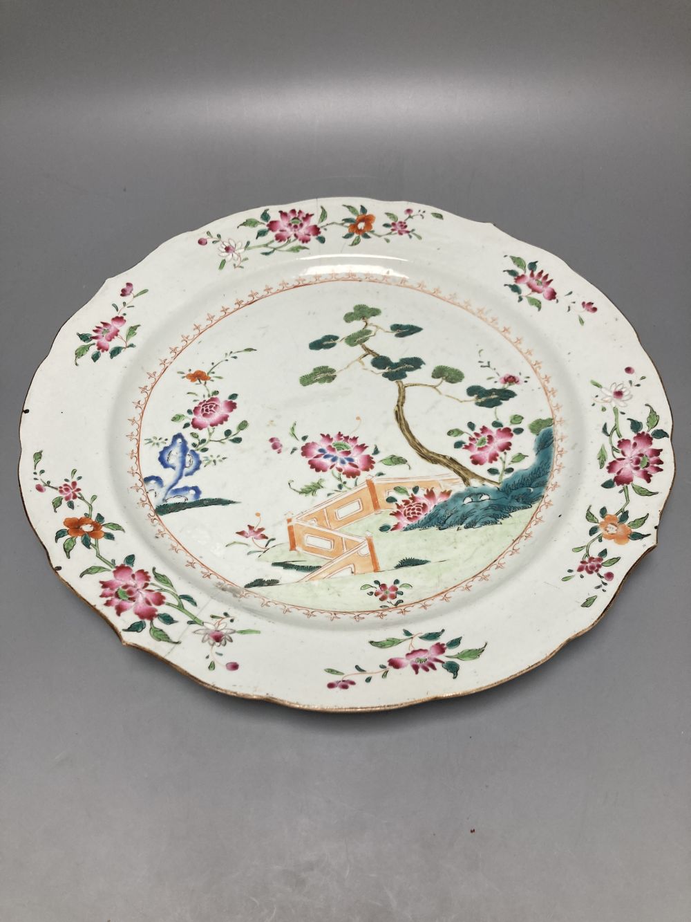 Two Chinese famille rose plates, Qianlong period, largest diameter 38cm